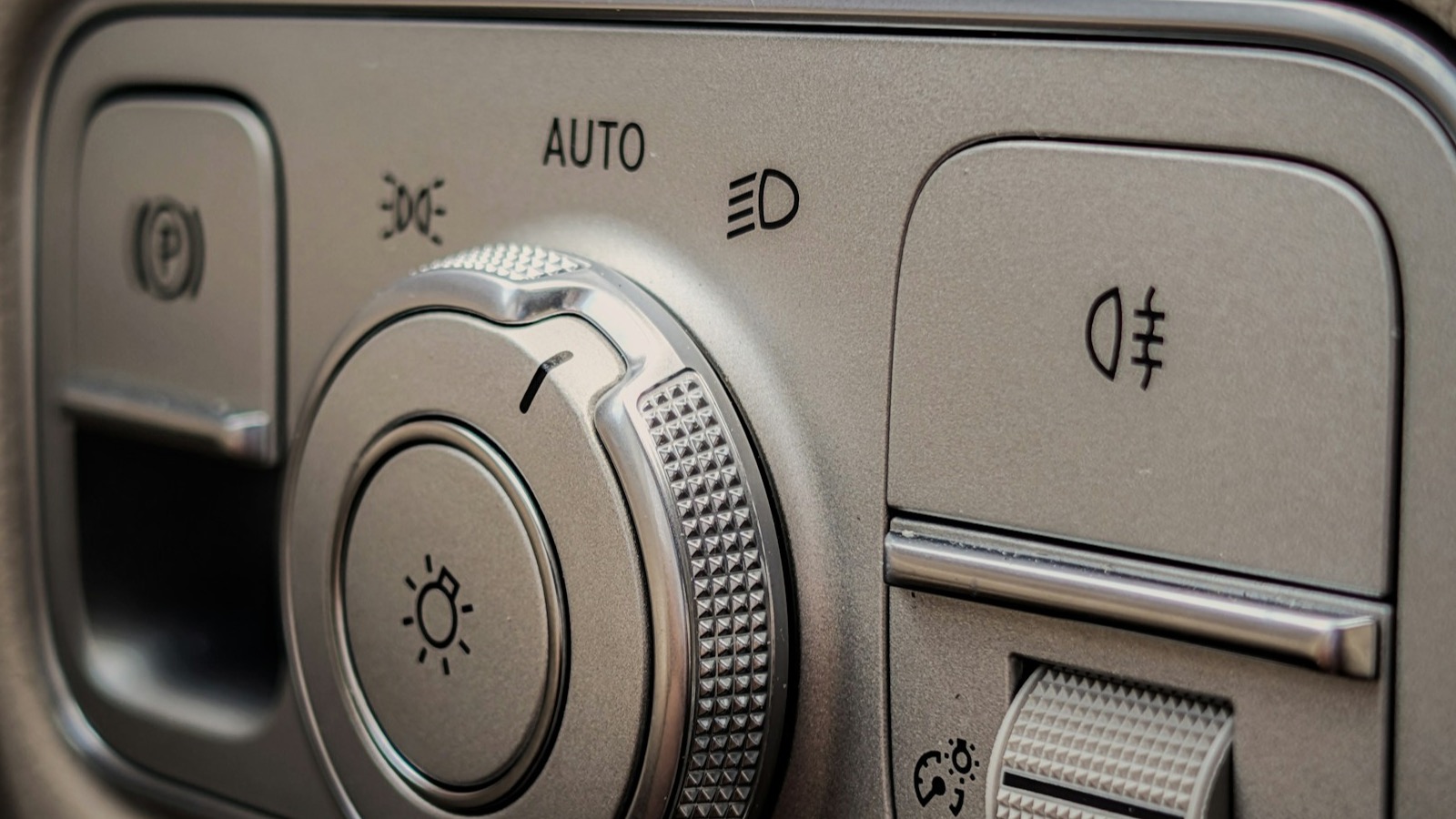 Automotive lighting and body detail